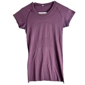 Lululemon Swiftly Tech Short Sleeve 2.0 - Berry Pink/Purple Sz 6 Hip Length
